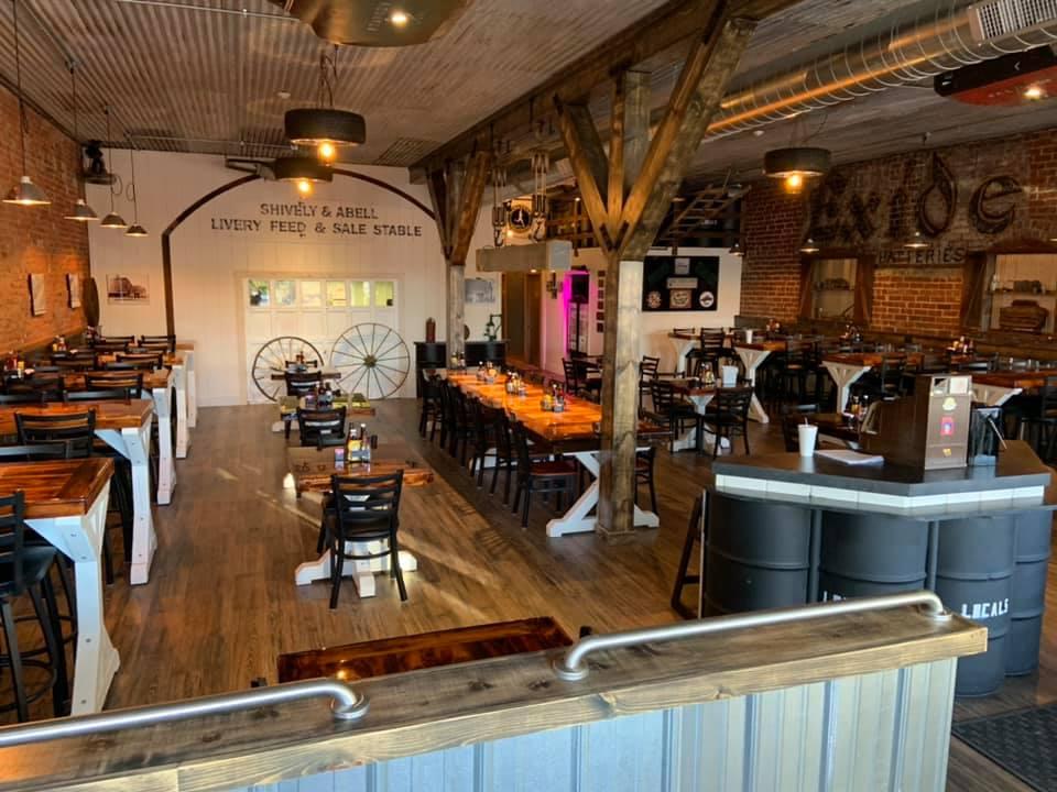 Locals Bar & Restaurant